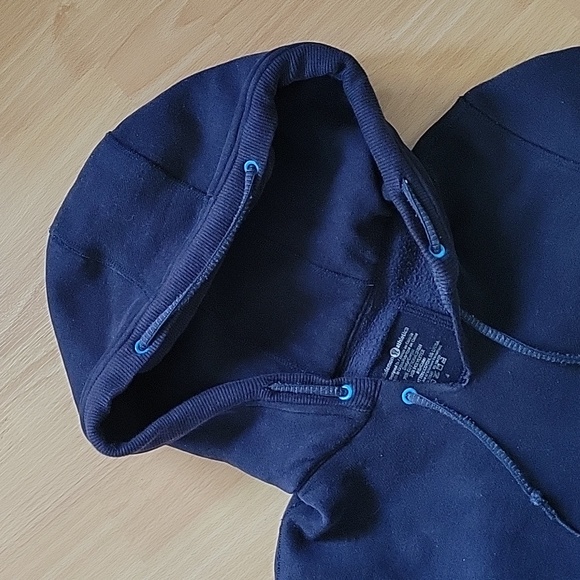Lululemon navy sweater - Picture 4 of 9